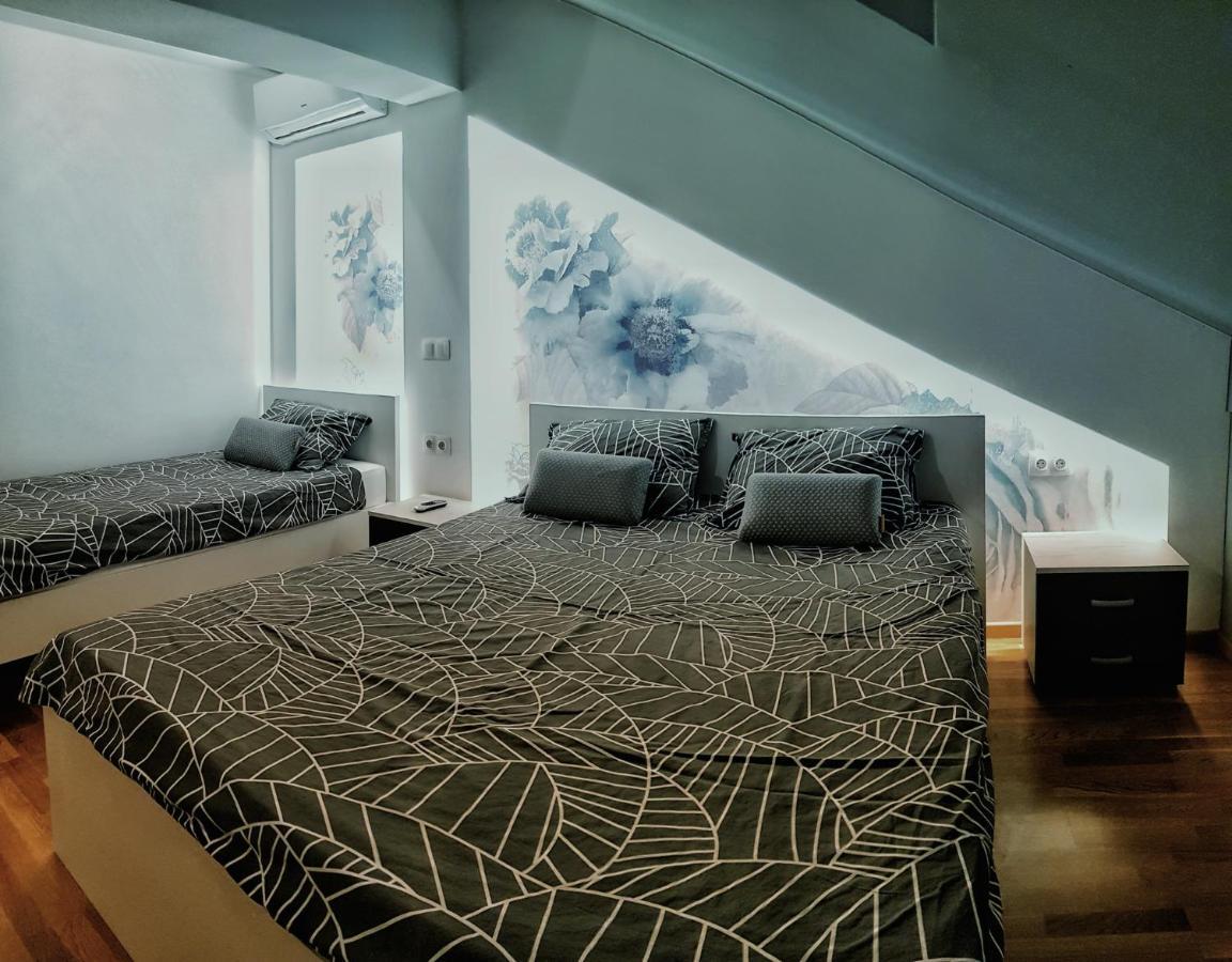 מוסטר Sun Valley Apartments מראה חיצוני תמונה