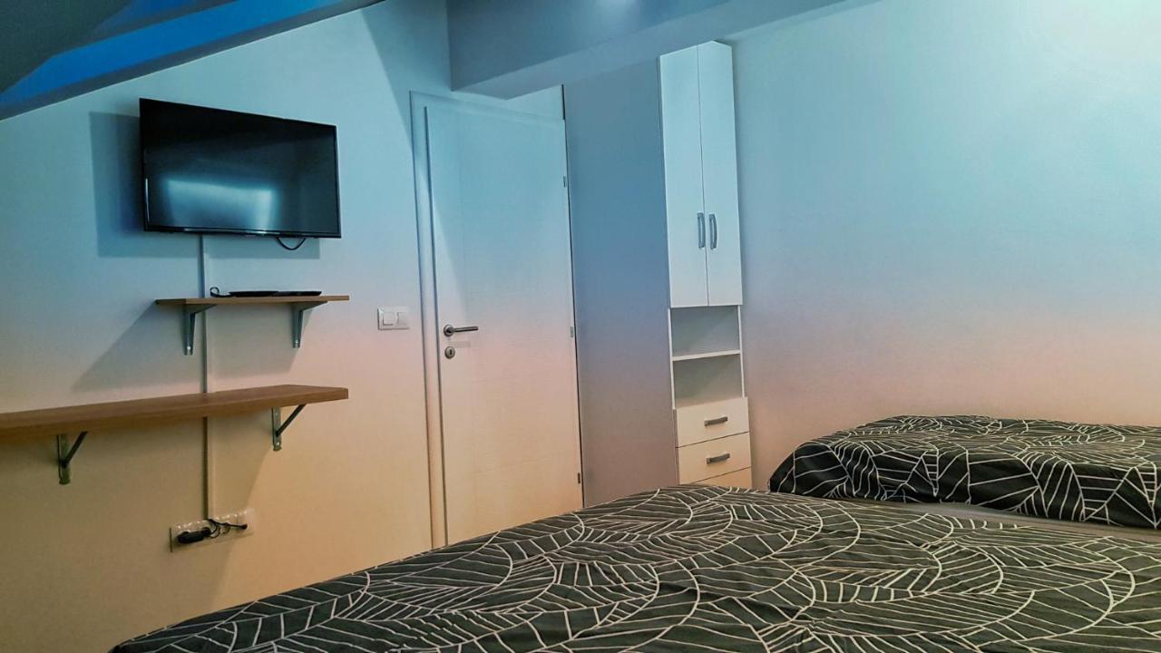 מוסטר Sun Valley Apartments מראה חיצוני תמונה