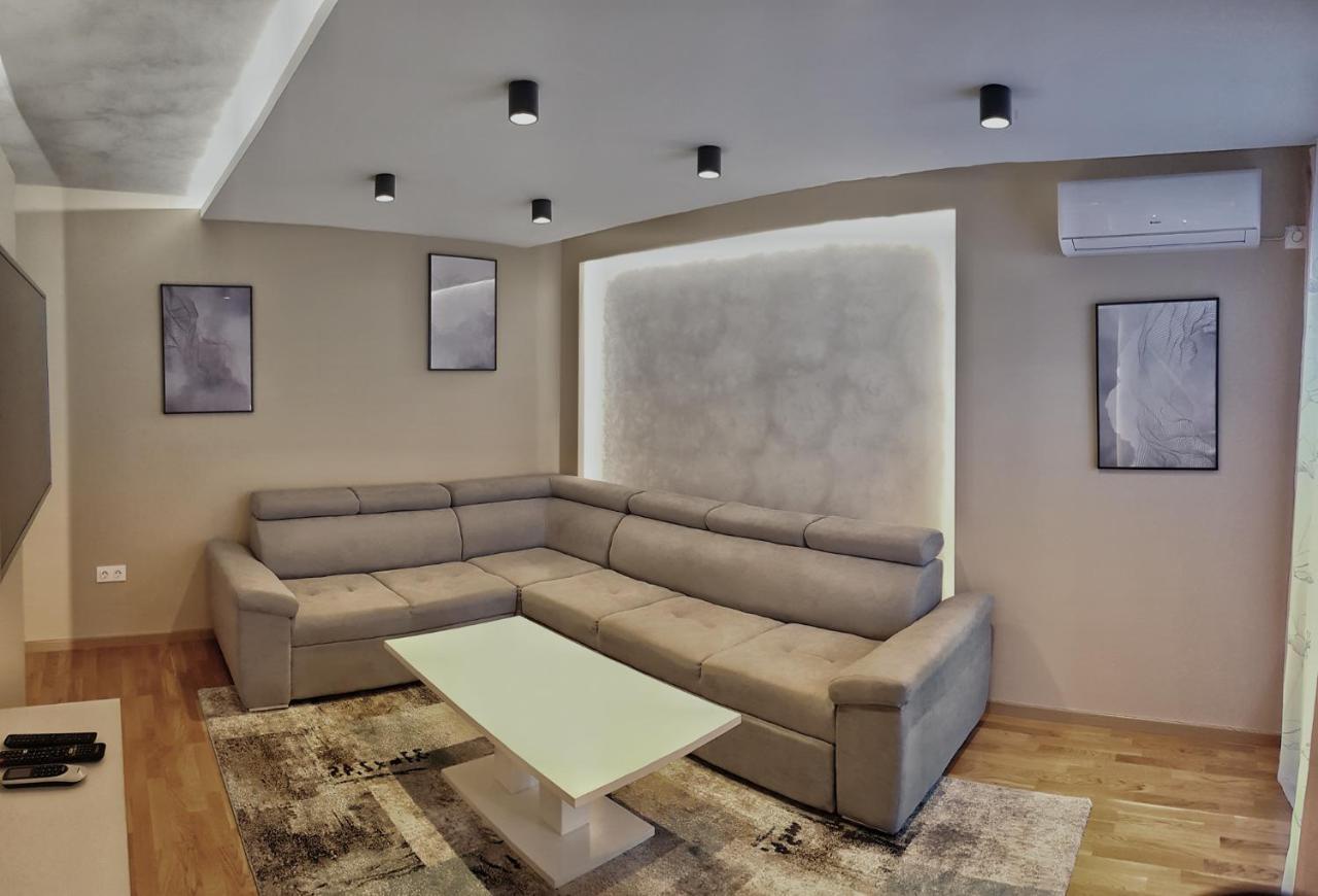 מוסטר Sun Valley Apartments מראה חיצוני תמונה