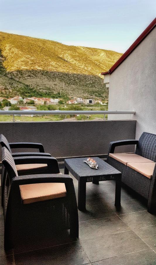מוסטר Sun Valley Apartments מראה חיצוני תמונה