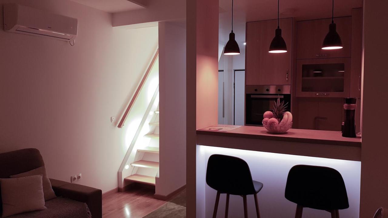 מוסטר Sun Valley Apartments מראה חיצוני תמונה