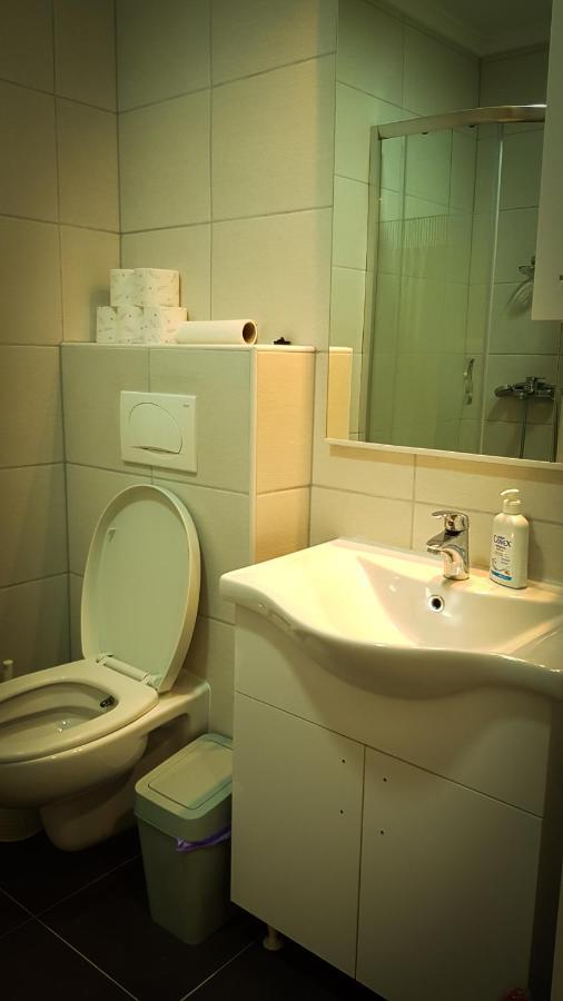 מוסטר Sun Valley Apartments מראה חיצוני תמונה