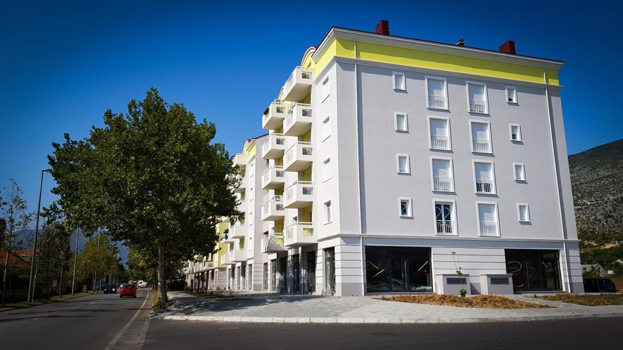 מוסטר Sun Valley Apartments מראה חיצוני תמונה